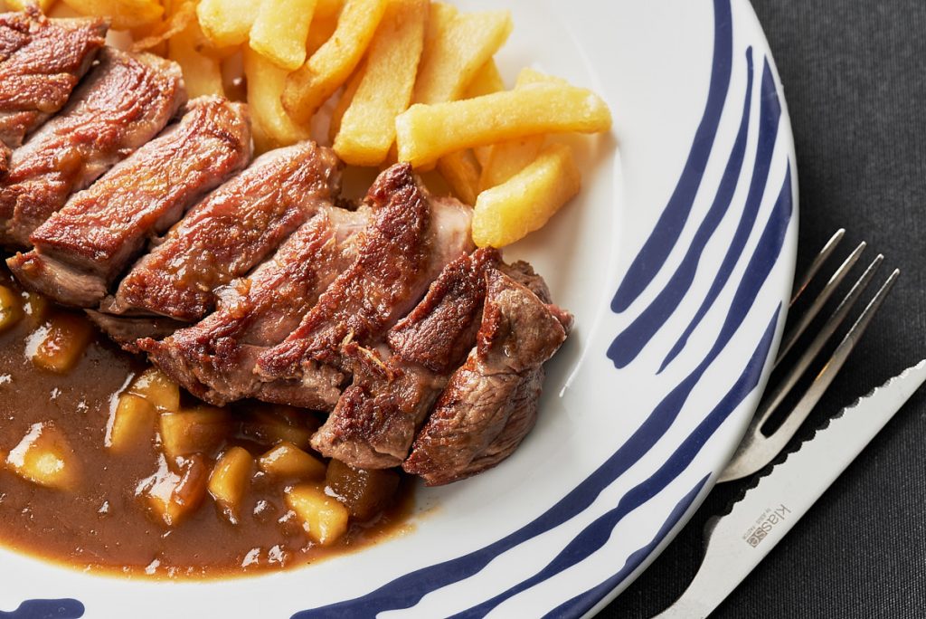 Plato de carne para carta restaurante en Asturias