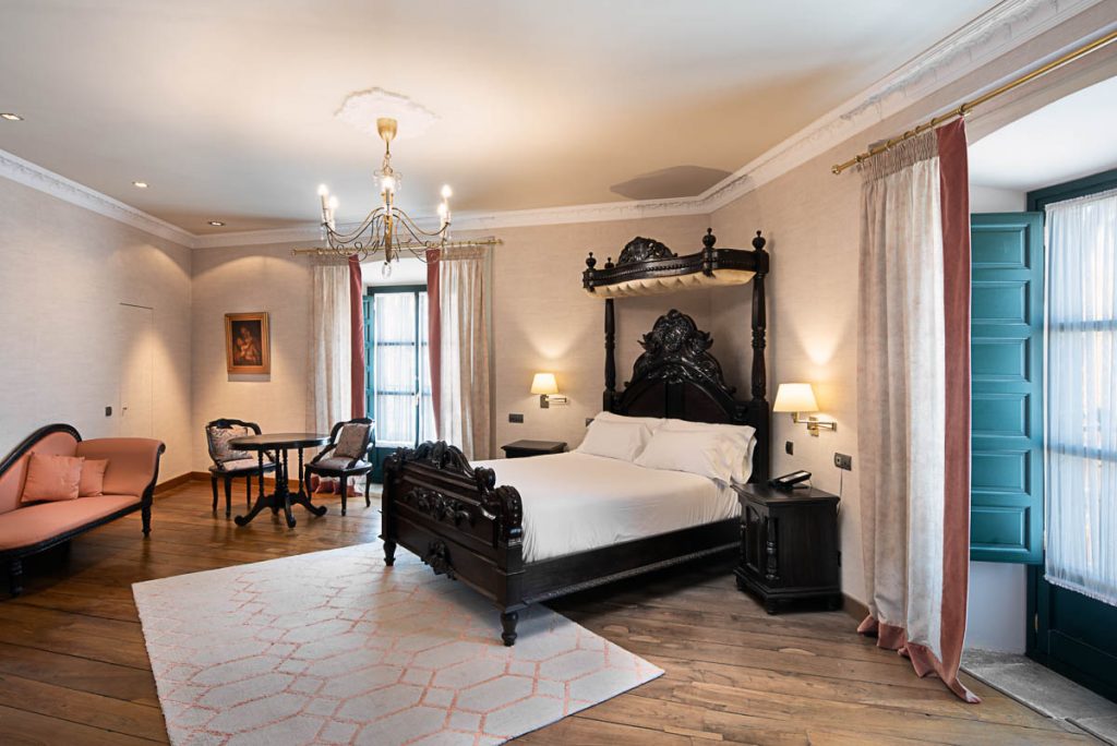 fotografía de interiores para hoteles, con la suite de lujo